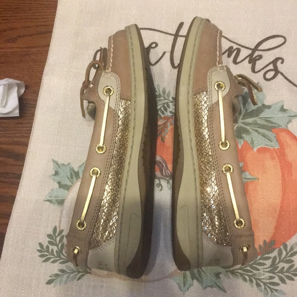 Shoes - Picture 2 of 3